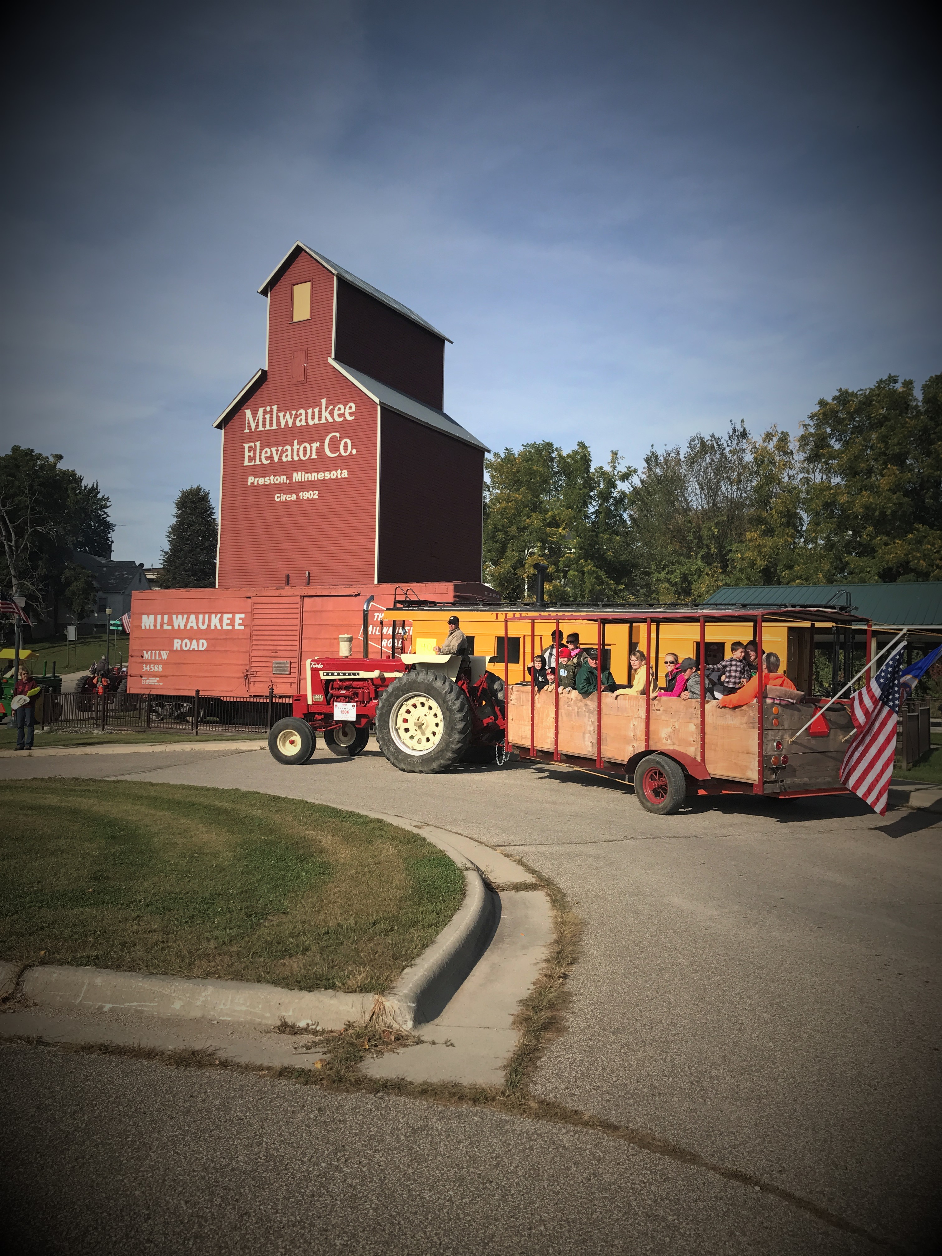 Preston Historical Society’s Bluff Country Tractor Ride